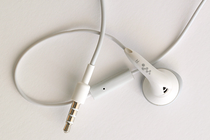 iPhone earphone
